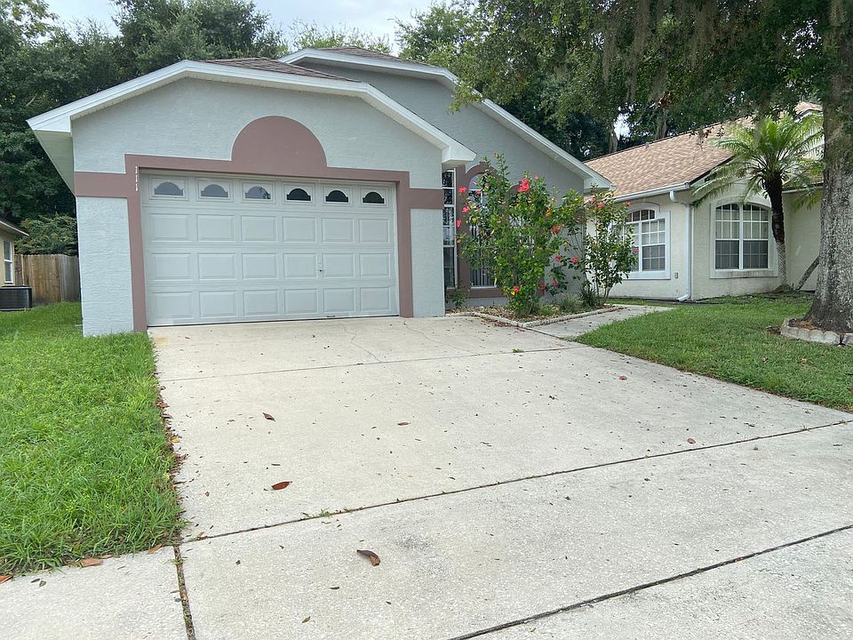 1st image of 111 Holloway Ct