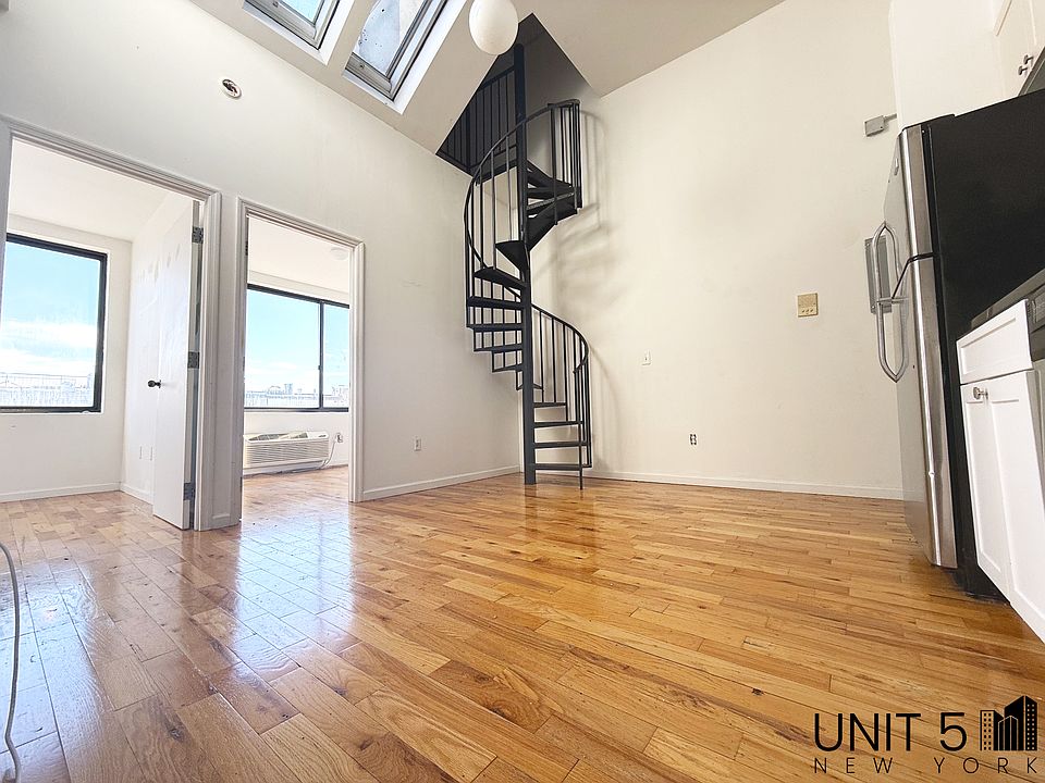 1st image of 343 Melrose St #4B