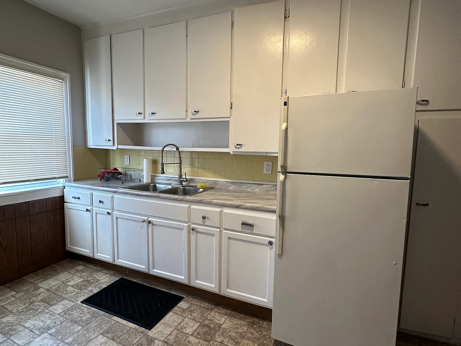 2 bed, 1000 sqft, $900 — Photo 4