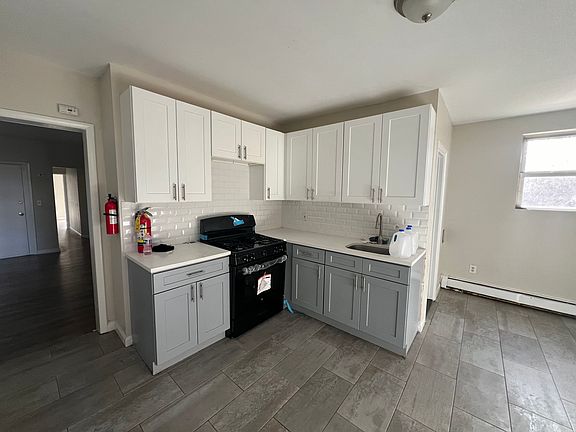 5th image of 211 Fairmount Ave Floor 3