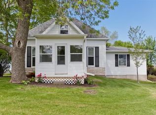 6404 N 10th St, Marion, IA 52302