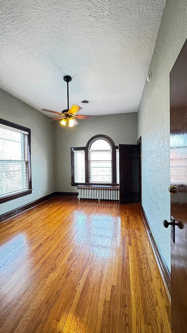 302 Mountain Ave — Photo 1