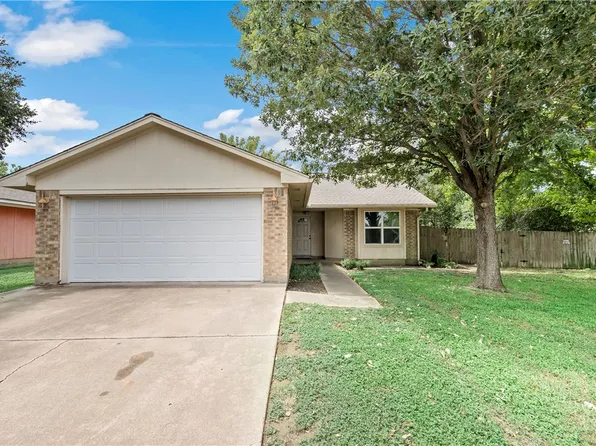 3200 Dallis Dr, College Station, TX 77845