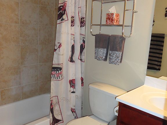 4th image of 21 Kristin Dr Unit 628