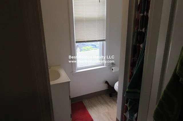 13 Pleasant St #1R — Photo 7
