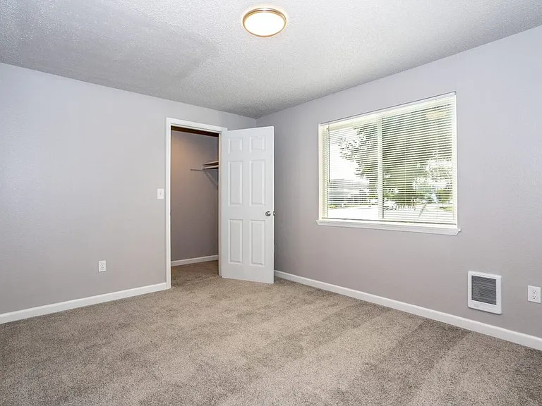 Forest Park Apartments — Photo 44