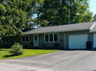 903 Locust St, Vienna, IL 62995