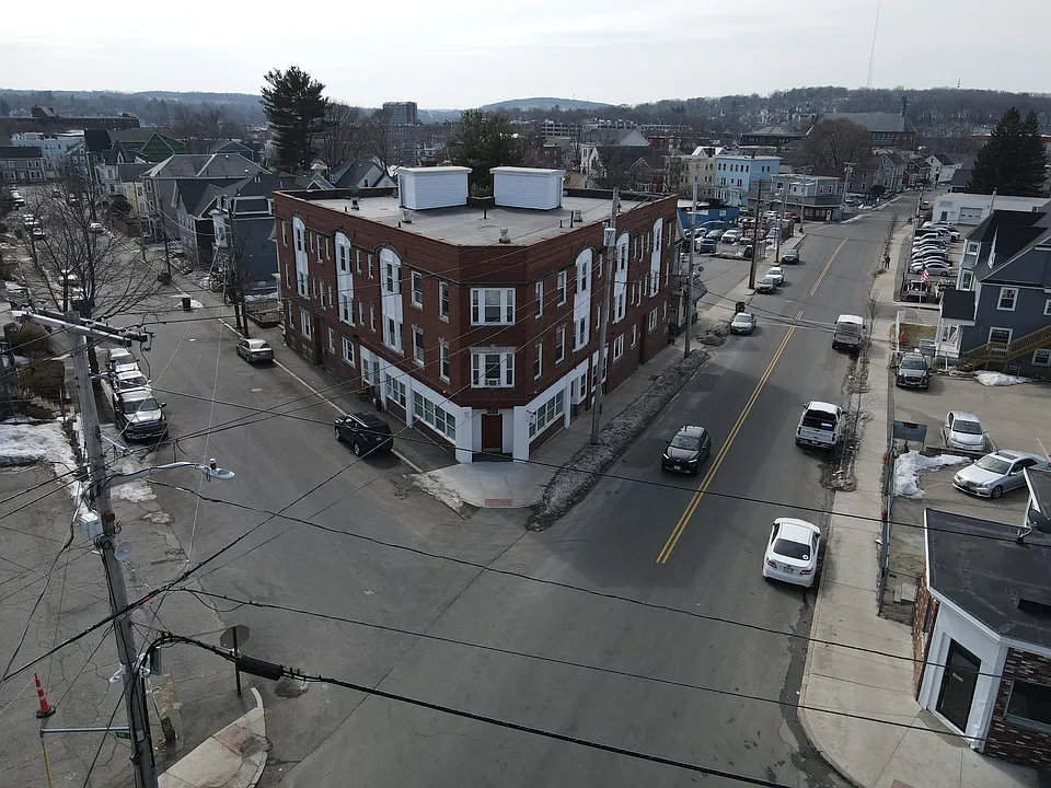 93 White St