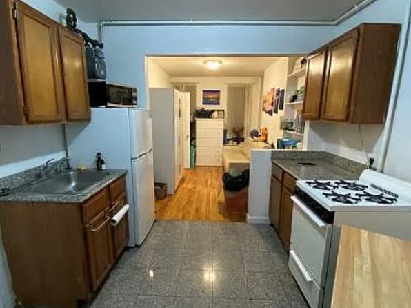 412 E 73rd St APT 3B