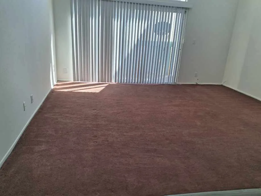 2 bed, 958 sqft, $2,675 — Photo 2