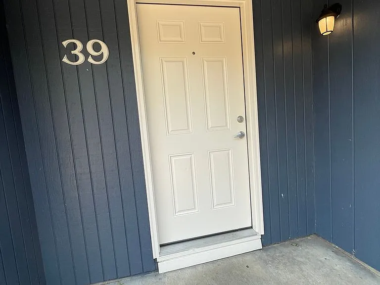 Albany Meadows Apartments — Photo 2