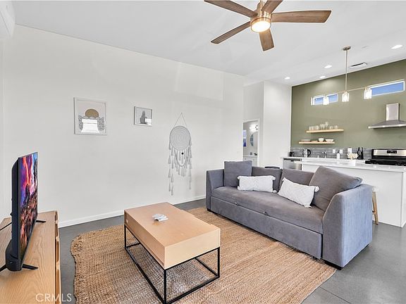 3rd image of 7276 Encina Rd