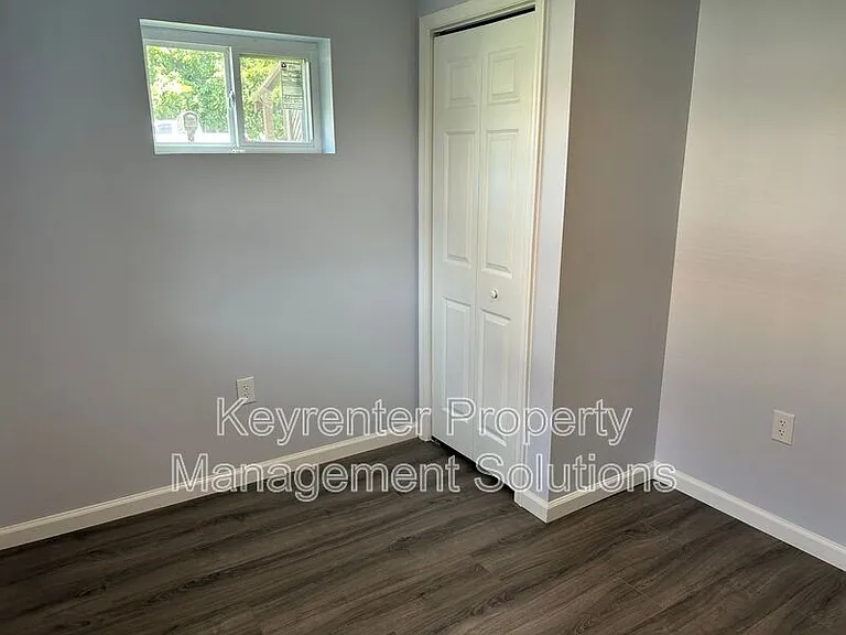 421 N Charlotte Ave — Photo 29