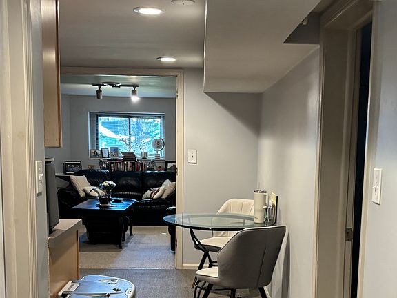 5th image of 3831 N Hamlin Ave