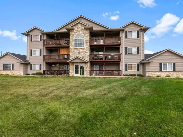 3211 S 16th Ave Unit 302, Eldridge, IA 52748