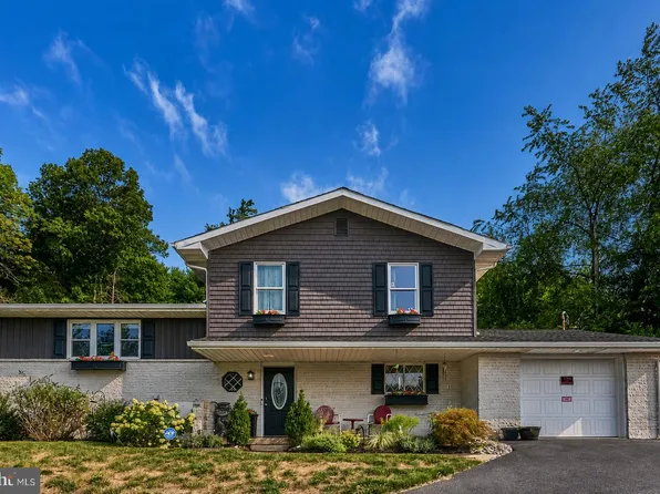 792 Fairmont Ave, Mohnton, PA 19540