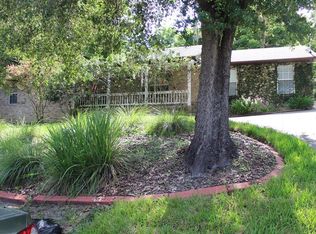 1923 Hilltop Dr, Mount Dora, FL 32757