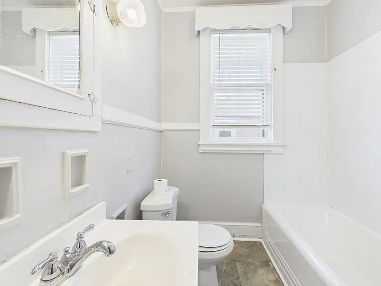 512 Maple St — Photo 15