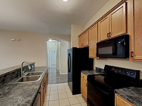 5th image of 1517 Cowtown Dr