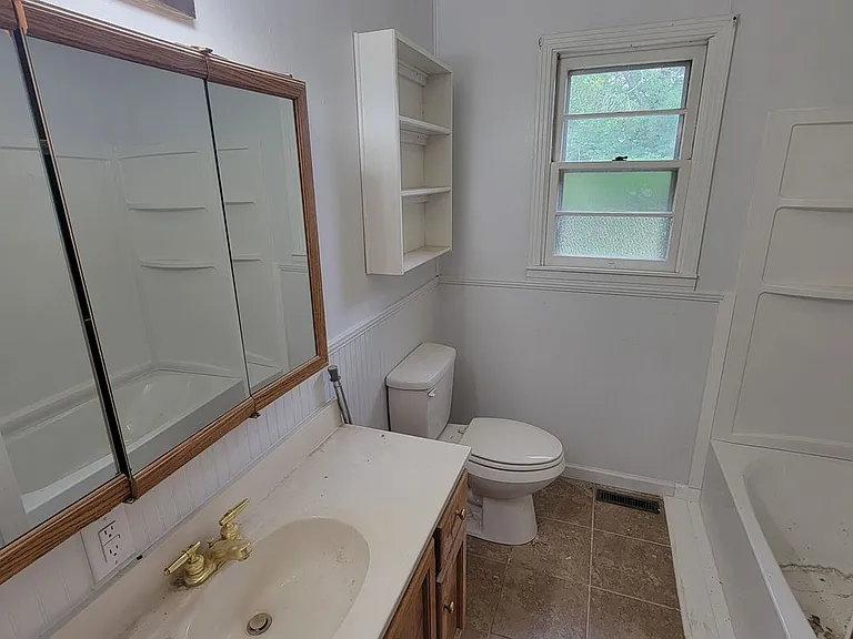 1508 Holladay Rd — Photo 9