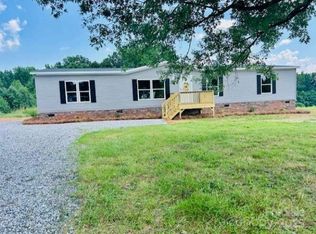 6015 Bridges St, Catawba, NC 28609