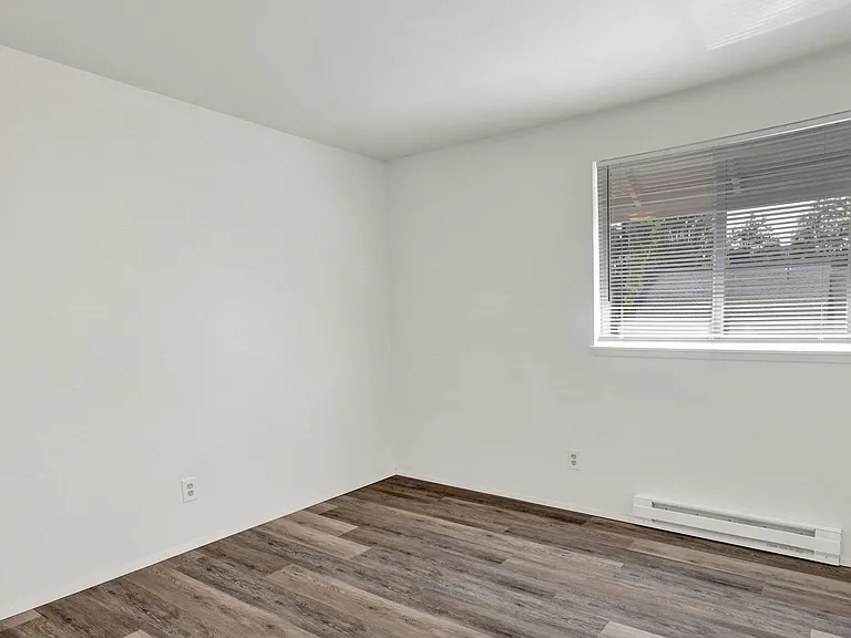 1060 York St — Photo 19