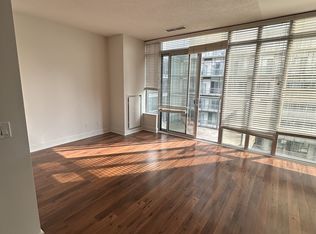 90 Stadium Rd #802, Toronto, ON M5V 3W5