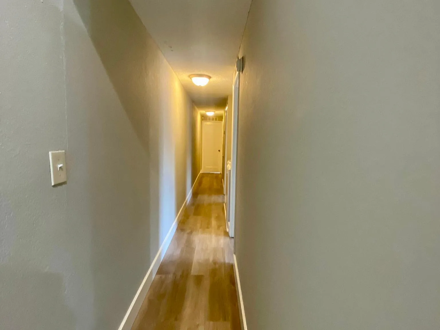 3 bed, 800 sqft, $2,995 — Photo 3