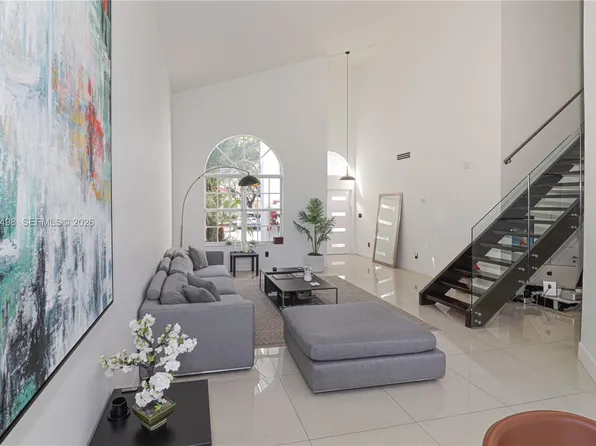 5901 NW 110th Ct, Doral, FL 33178