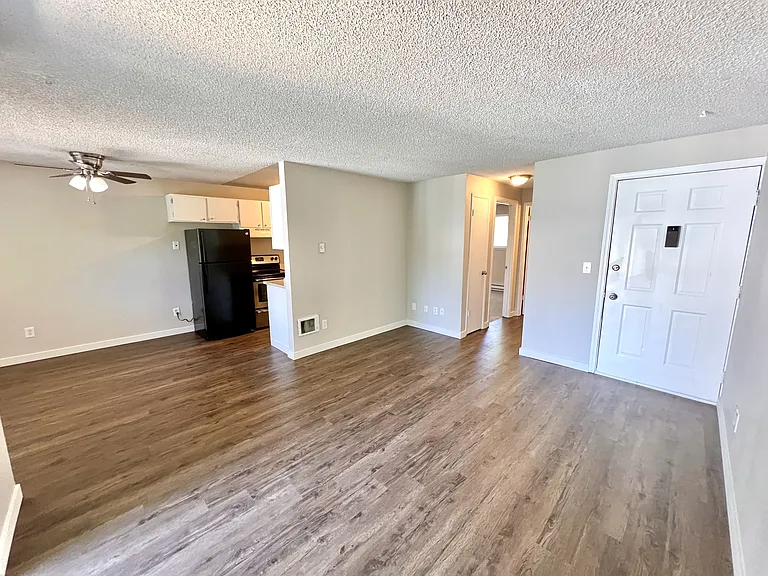 Bridgeporter Apartments — Photo 31