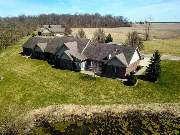 2nd image of 5000 E Fairway Dr #1