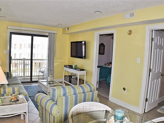 4th image of 147 42nd St APT 206