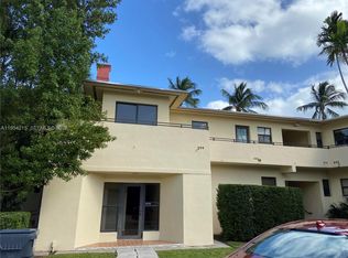 32 Camden Dr APT 7, Bal Harbour, FL 33154