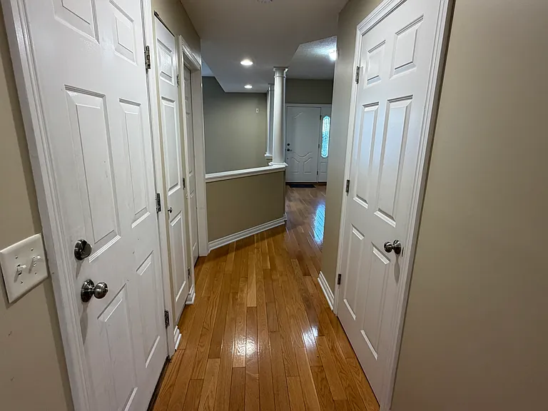 2122 Clinton St — Photo 16