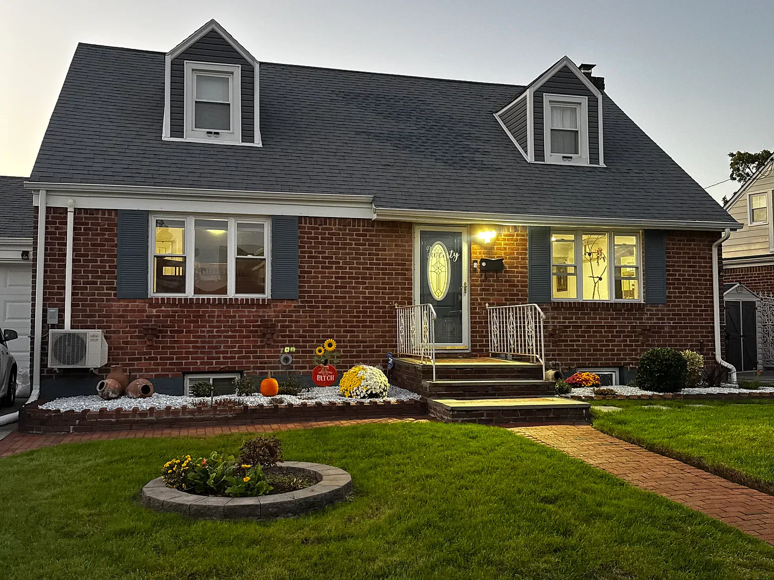 3 bed, $4,500 — Photo 1