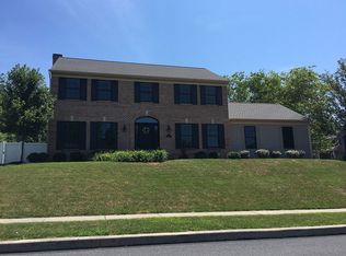 1100 Saffron Dr, Mechanicsburg, PA 17050