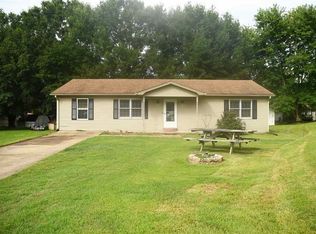 120 Daniel Cv, Paris, TN 38242
