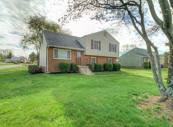 2nd image of 3027 Peabody Ln