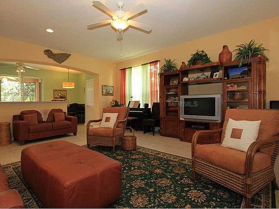 3rd image of 527 Heron Point Way