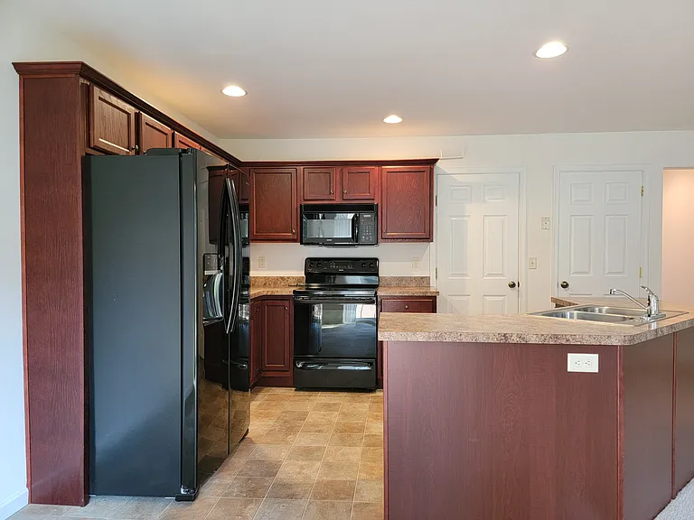 402 Mount Olive Ln — Photo 11