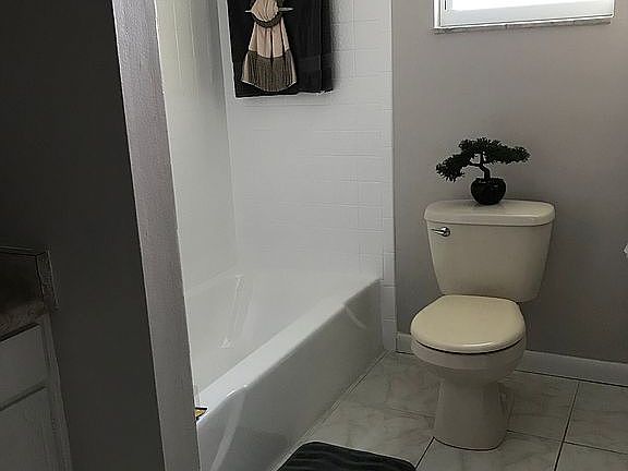 4th image of 8824 Bay Pointe Dr #106