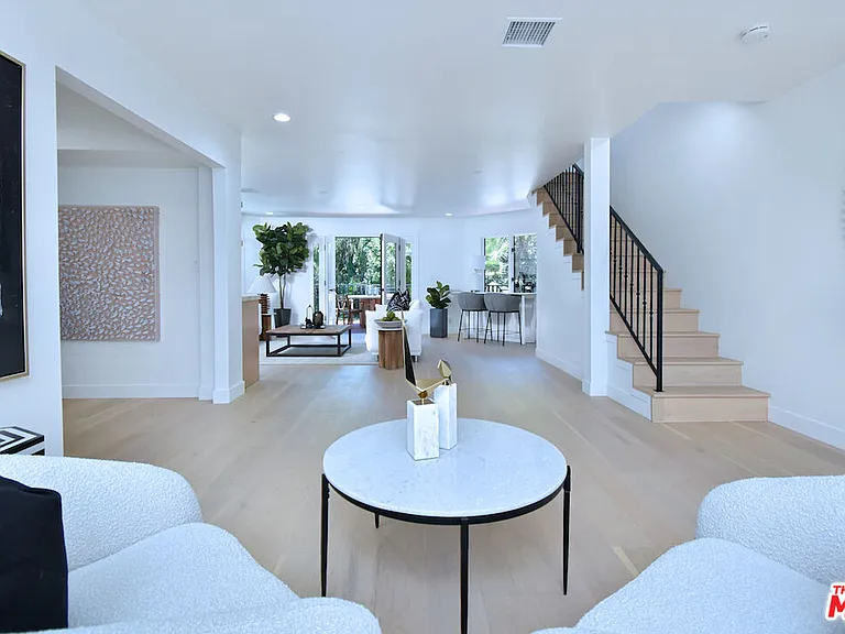 19061 Wells Dr — Photo 11