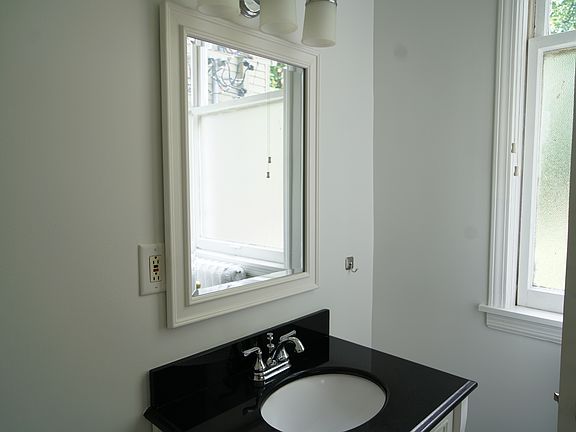 5th image of 565 Marshall Ave APT 7