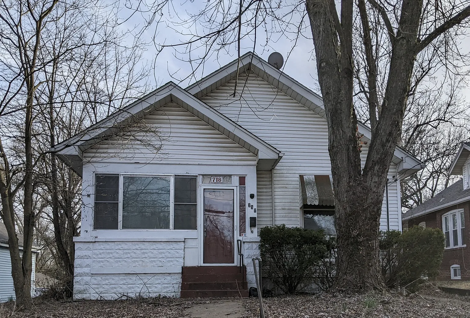 718 E McKinley St photo 1