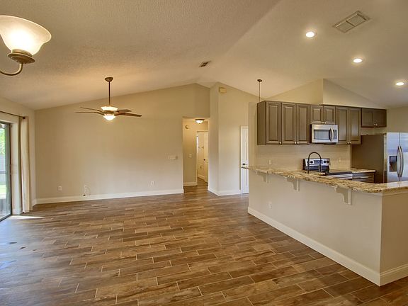 5th image of 9016 Woodbreeze Blvd