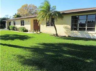 2012 SE Hanford Rd, Port Saint Lucie, FL 34952