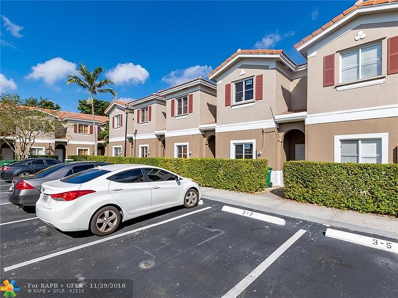 1st image of 4509 Woodland Cir