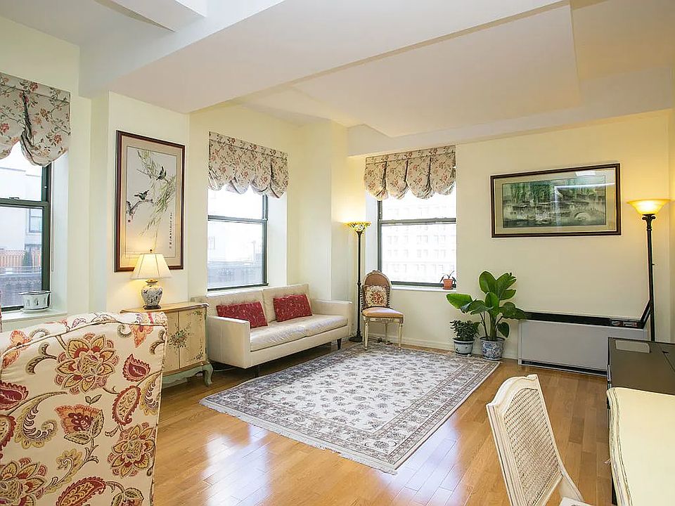 1st image of 99 John St APT 1702
