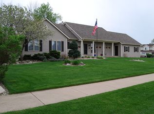 2602 Palm Dale Dr SW, Wyoming, MI 49418