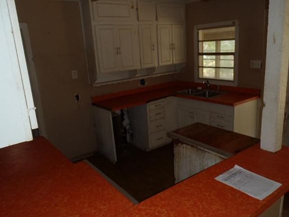 2nd image of 10146 Patton Dr